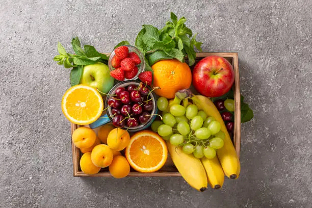 Health Tips: गर्मियों में शरीर को ठंडक का एहसास दिलाएगा ये 7 फल, जरूर करें डाइट में शामिल