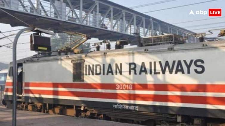 Eastern Railway Kolkata fined Rs 32 lakh for spitting Railways focusing on cleanliness