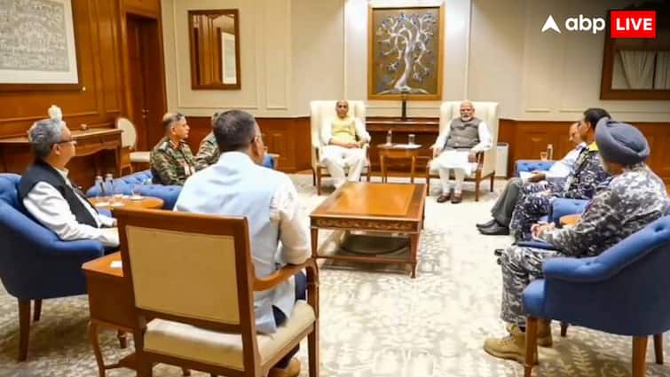 pm modi meeting with defence minister and force chiefs amid Operation Sindoor India Strikes in Pakistan