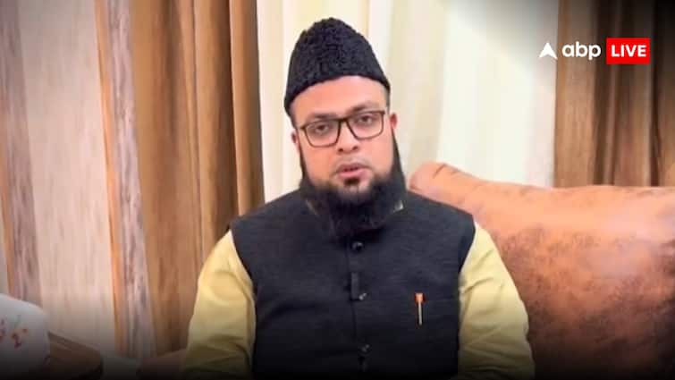 Maulana Qari Ishaq Gora said crime to make fun of Islamic symbols like Namaz Hijab Quran and beard on social media and strictly instructed to avoid it ann | Maulana Qari Ishaq Gora: मौलाना कारी इसहाक गोरा का फरमान