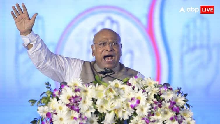 ‘बिन बुलाए पहुंचे जाते हैं पाकिस्तान, लेकिन मणिपुर के लिए टाइम नहीं’, खरगे का PM मोदी पर निशाना
