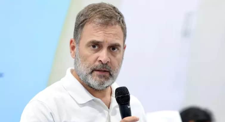 सेना के अपमान मामले में राहुल गांधी ने किया सरेंडर, 1 घंटे तक कोर्ट में रहे, फिर मिली जमानत