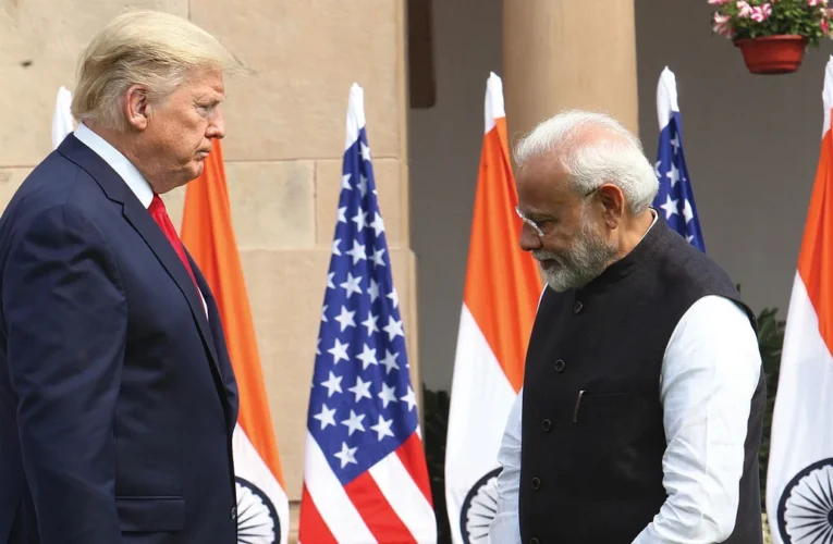 India पर 25% टैरिफ लगाएगा America! ट्रंप ने किया ऐलान